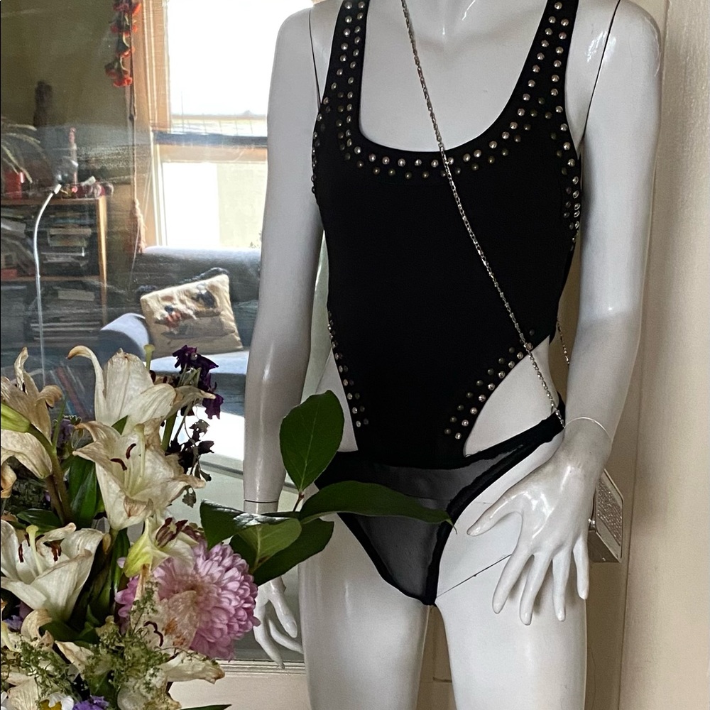 Fashion Nova stud crotch top